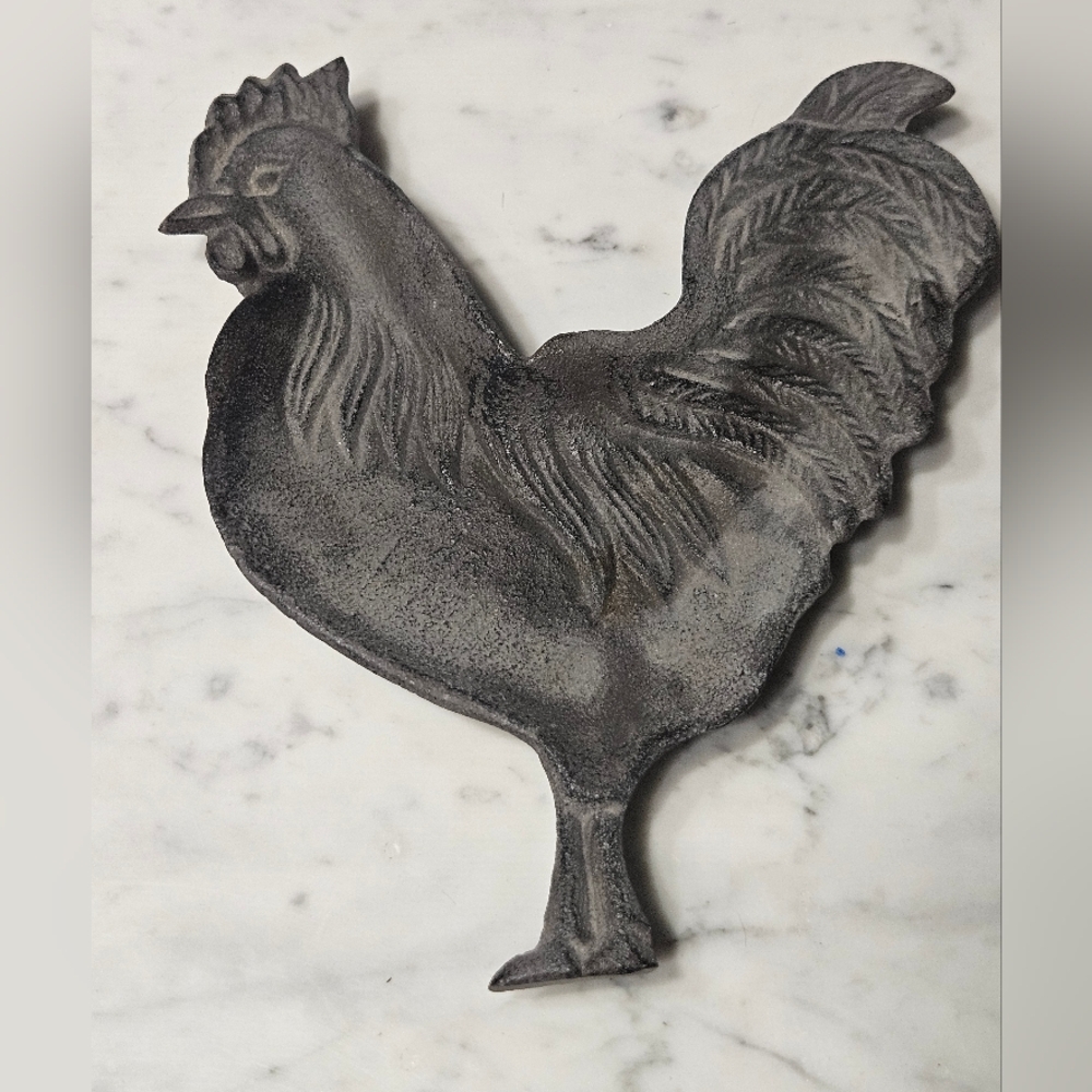 Metal Rooster Dish/Tray Kitchen Decor, Size 6.5” x 8”